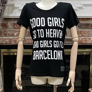 Bad girls go to Barcelona tourist tee / S / Excellent condition